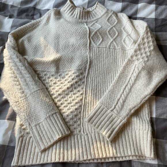 American Eagle soft and cozy mixed stitch sweater cream - Picture 1 of 2